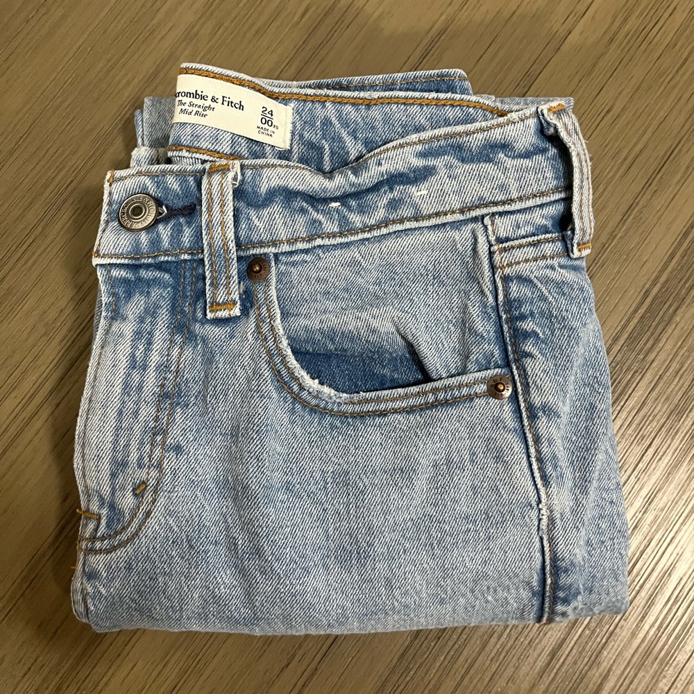 Abercrombie & Fitch Mid Rise Jean